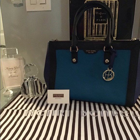 SOLD!! Henri Bendel West 57th Carryall Satchel - Picture 2 of 8